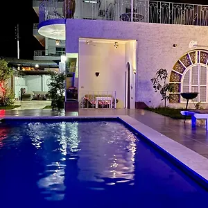 Oasis Konukevi